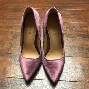 Liliana pink velvet pumps